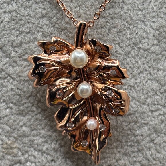 Fragrant Jewels Rose Gold Plated Pendant Brooch Necklace Faux Pearls & Crystals - Picture 2 of 8